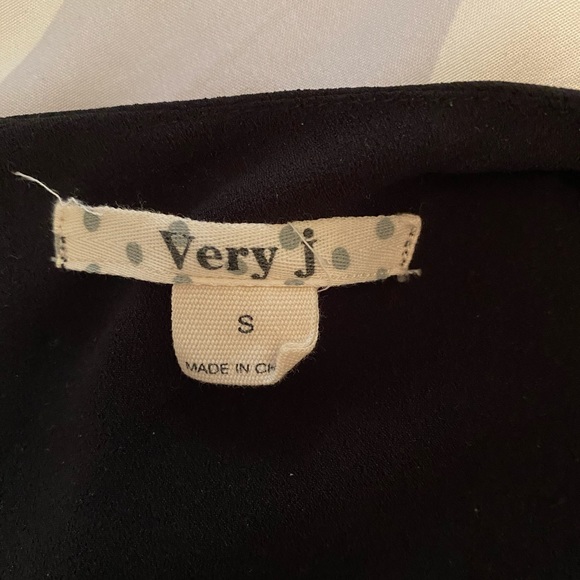 Boutique “very j” black long sleeve romper - Picture 5 of 6